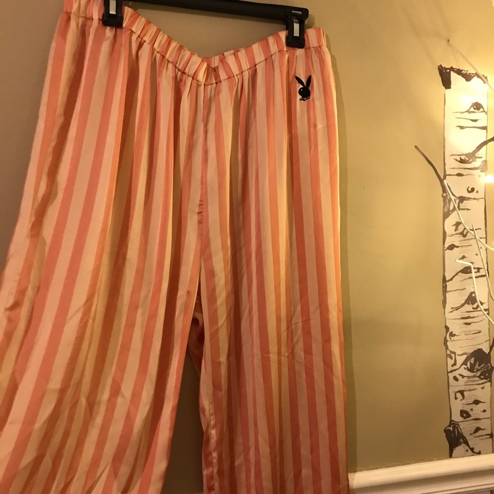Playboy misguided PJs! - Picture 7 of 8